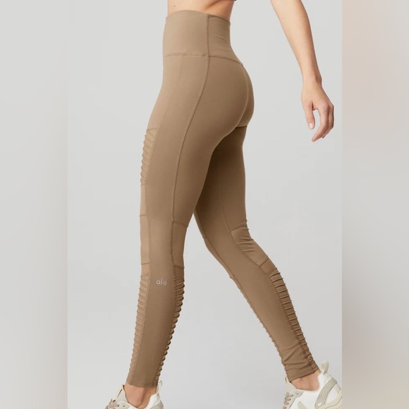📦 MOVING SALE 📦 alo High Waist Moto Legging - Picture 3 of 14